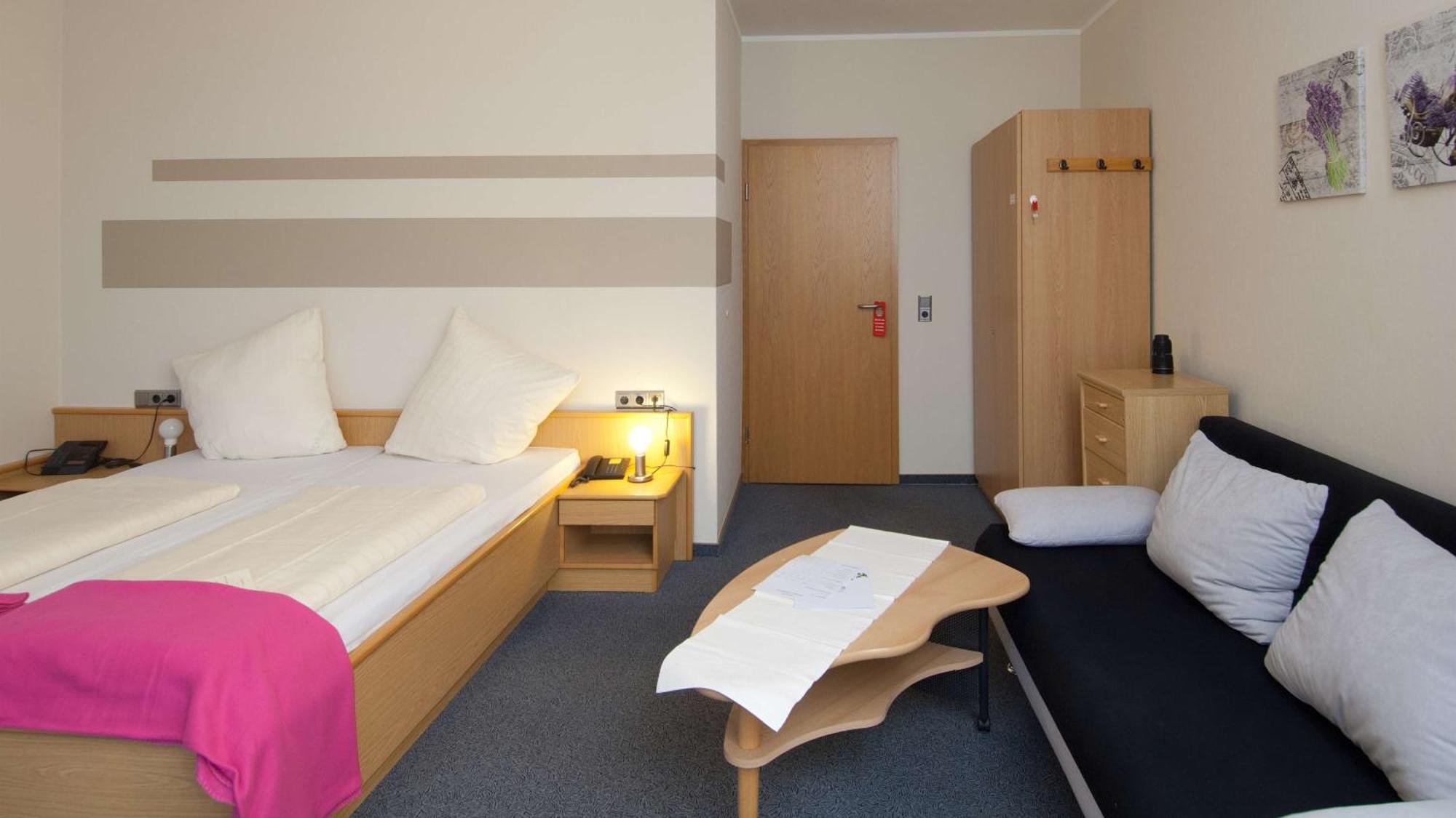 Hotel Garni Am Goetheplatz Bad Münster am Stein-Ebernburg Cameră foto