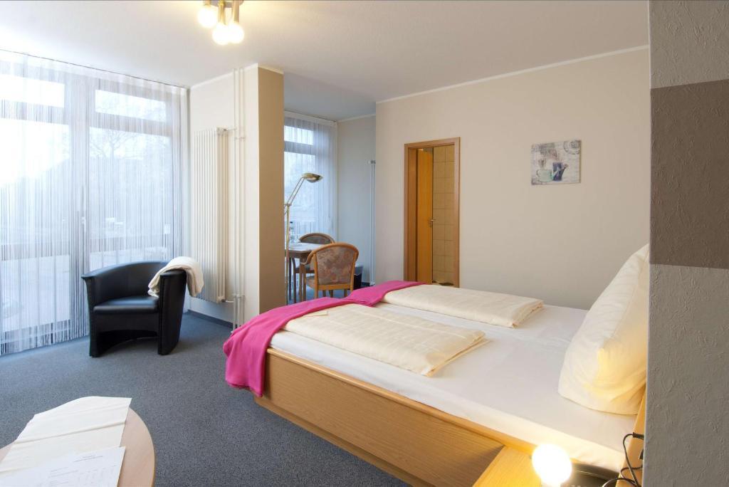Hotel Garni Am Goetheplatz Bad Münster am Stein-Ebernburg Cameră foto